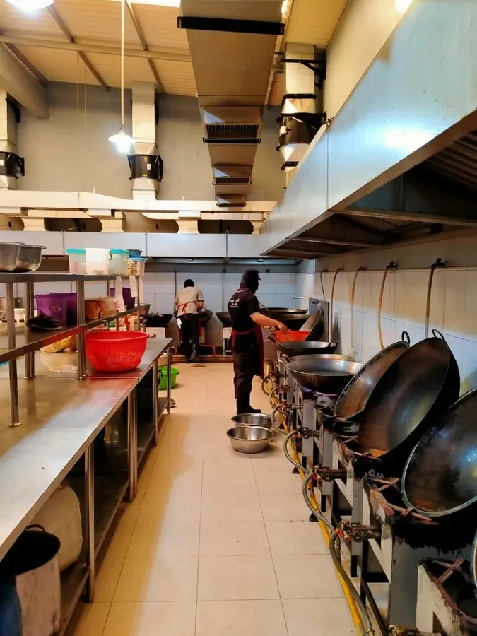 Menu Makanan Prasmanan yang Menggugah Selera: Kunci Sukses Resepsi Pernikahan yang Tak Terlupakan dapur 1