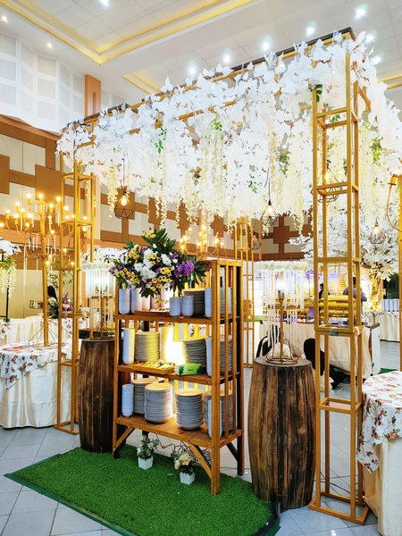 Menu Makanan Prasmanan yang Menggugah Selera: Kunci Sukses Resepsi Pernikahan yang Tak Terlupakan makanan prasmanan pernikahan 8