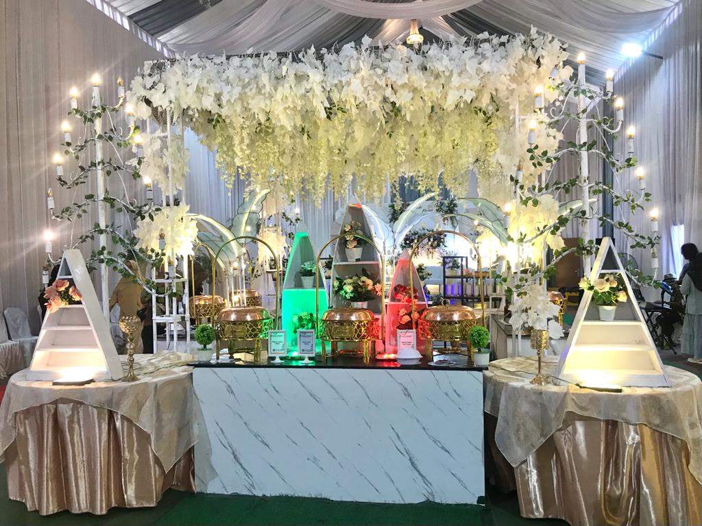 Lebih dari Sekedar Rasa: Estetika Presentasi dari Paket Prasmanan Pernikahan Modern Lebih dari Sekedar Rasa: Estetika Presentasi dari Paket Prasmanan Pernikahan Modern