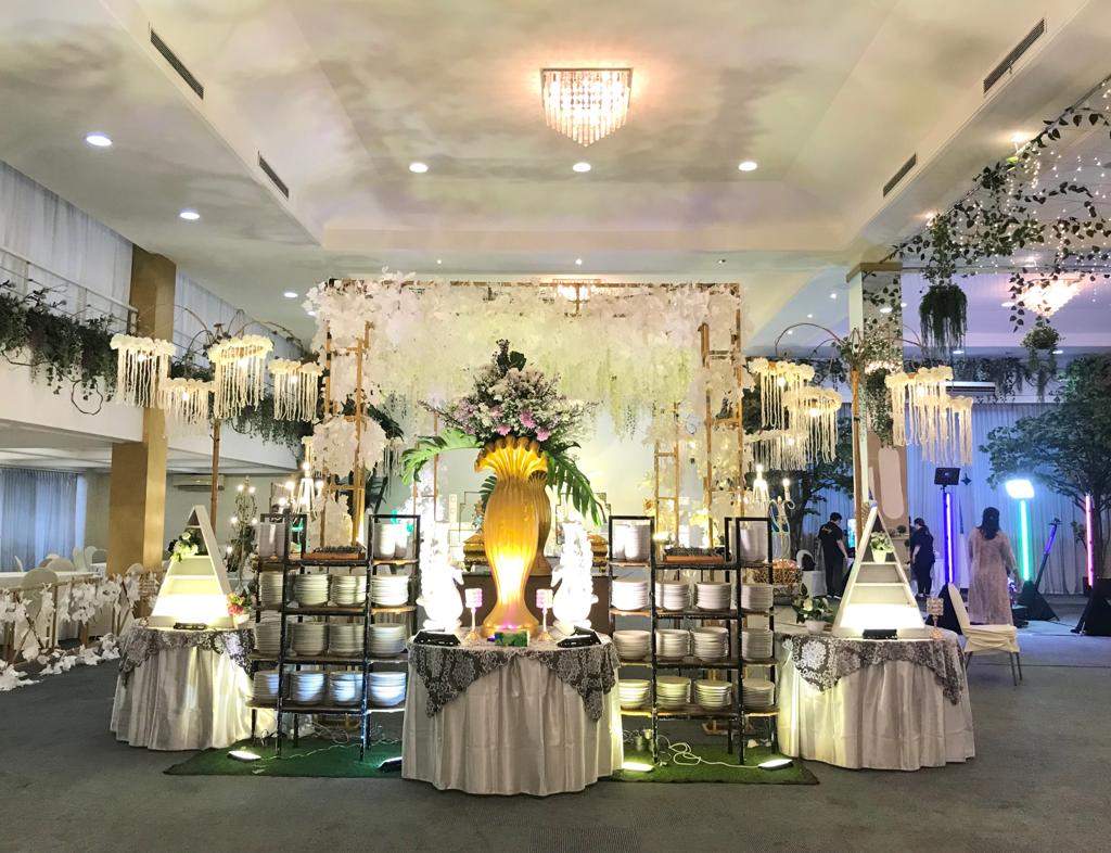 Warga Surabaya Heboh, Viral Menu Prasmanan Pernikahan Mewah Tetapi Harga Terjangkau dan Murah,. menu prasmanan pernikahan mewah 1