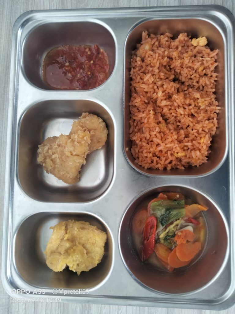 Menu Variatif, Karyawan Bahagia: Memilih Catering Prasmanan Karyawan yang Tepat untuk Perusahaan Anda catering prasmanan karyawan