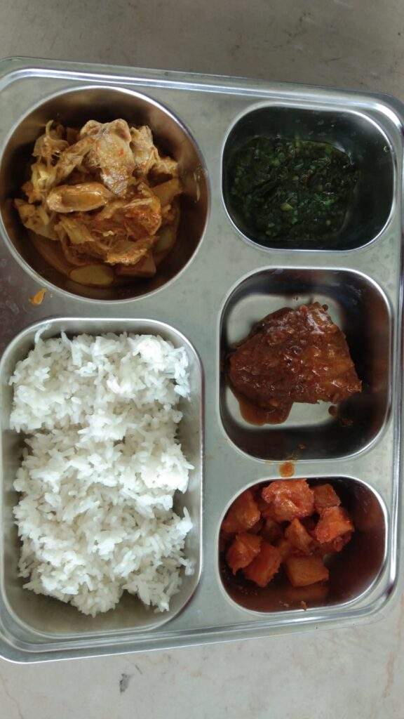 Menu Variatif, Karyawan Bahagia: Memilih Catering Prasmanan Karyawan yang Tepat untuk Perusahaan Anda catering prasmanan karyawan