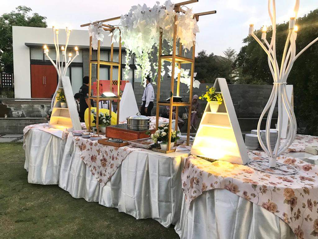Catering Murah Sidoarjo: Aisya Wedding, Rasa Lezat Tanpa Merogoh Kocek Dalam dekorasi wah catering murah sidoarjo