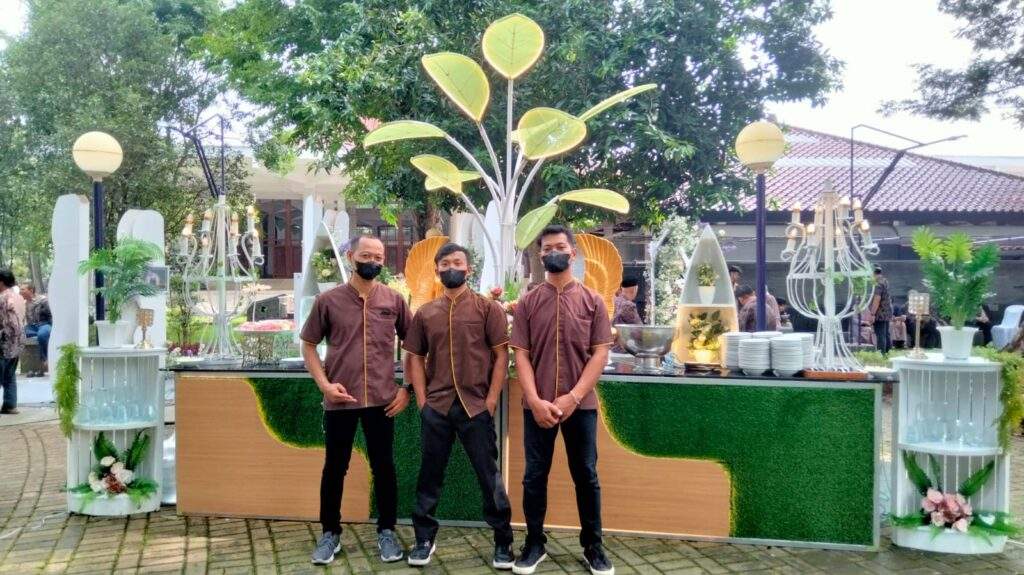 Nikmati Hidangan Berkualitas dengan Anggaran Terjangkau Catering Prasmanan Murah Surabaya Catering Prasmanan Murah Surabaya