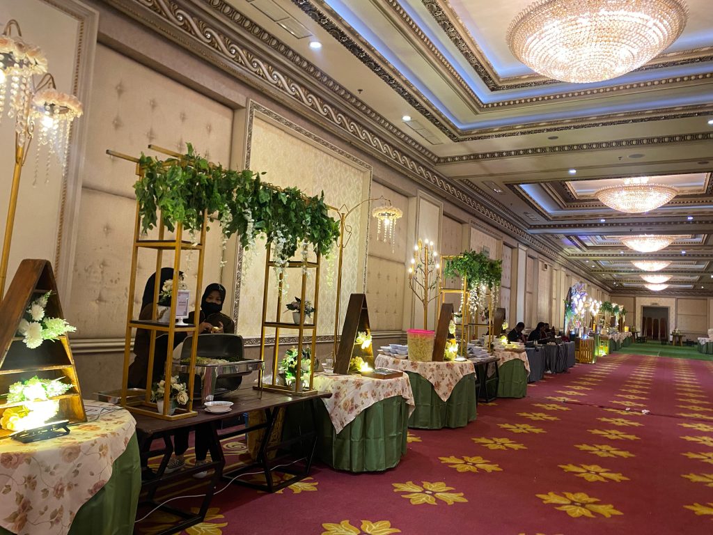 Katering prasmanan hajatan