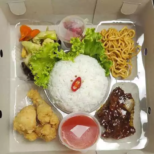 Layanan Layanan RiceBox dan SnackBox AISYA Catering Wedding