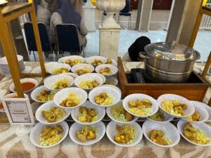 Tampilan menu gubukan aisya wedding Menu Prasmanan Halal Bihalal