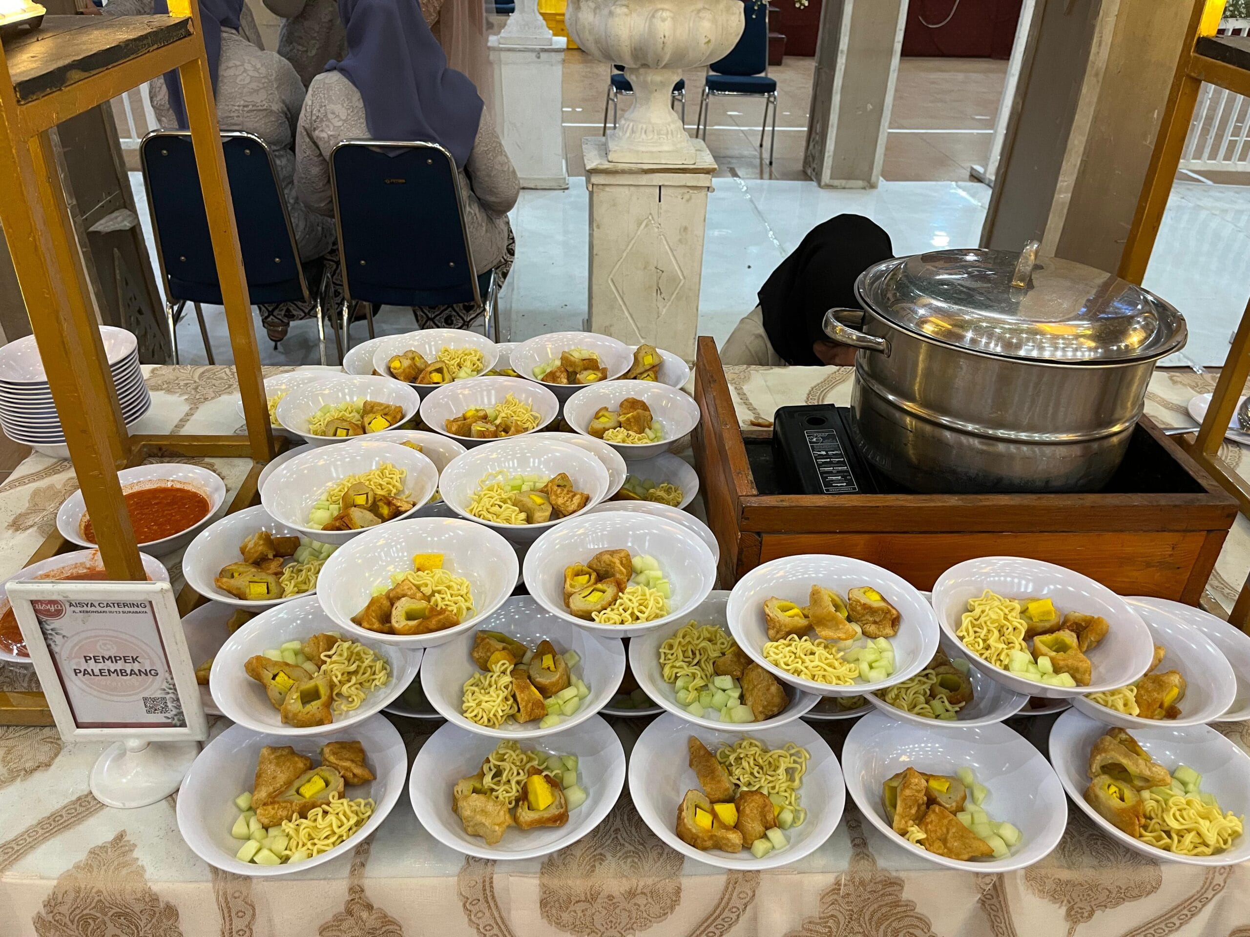 Menu Prasmanan Halal Bihalal